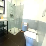 Lexie Suites, Termini St
