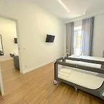 Lexie Suites, Termini St