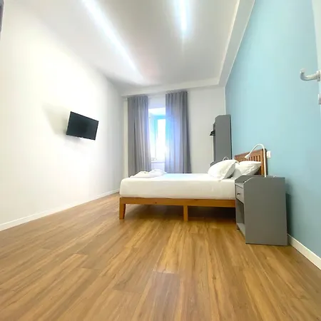 Lexie Πανσιόν