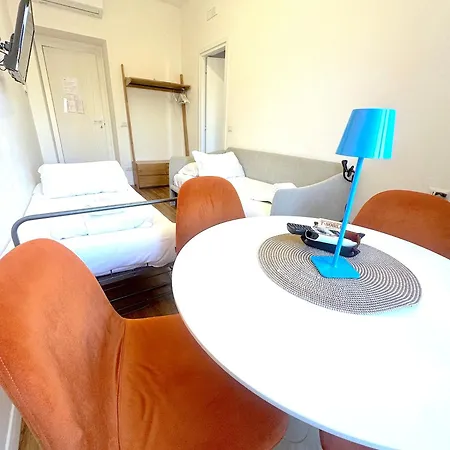 Lexie Πανσιόν