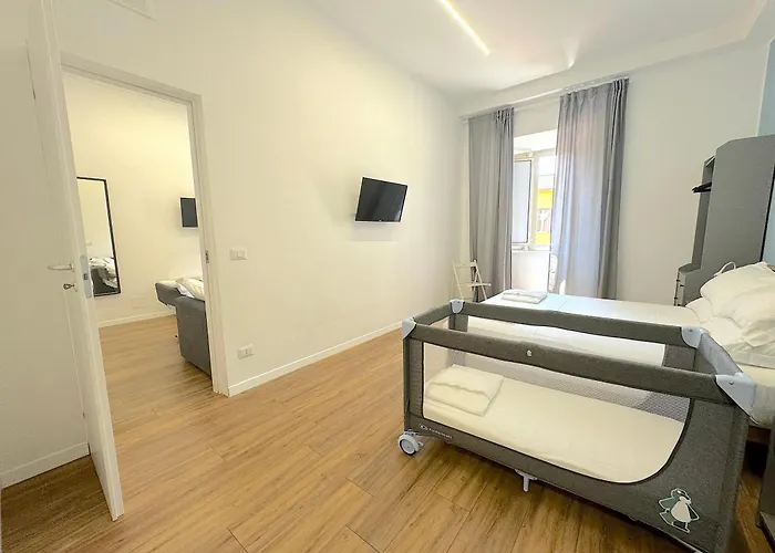 Lexie Suites, Termini St
