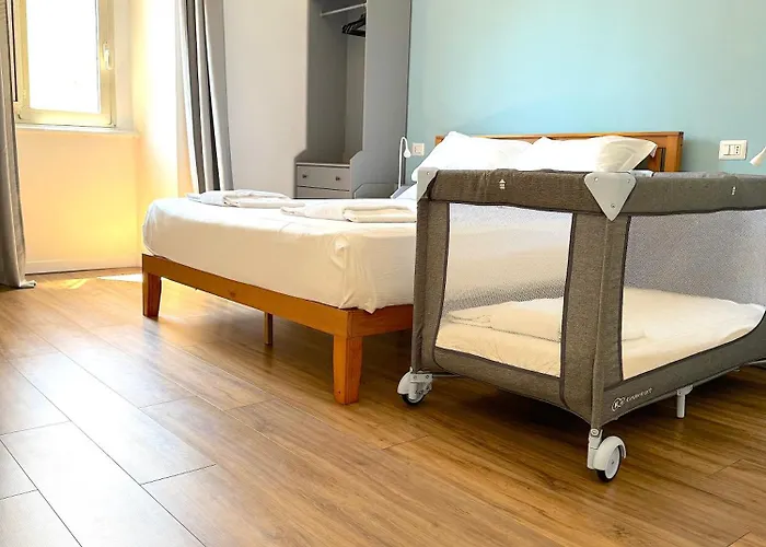 Lexie Suites, Termini St