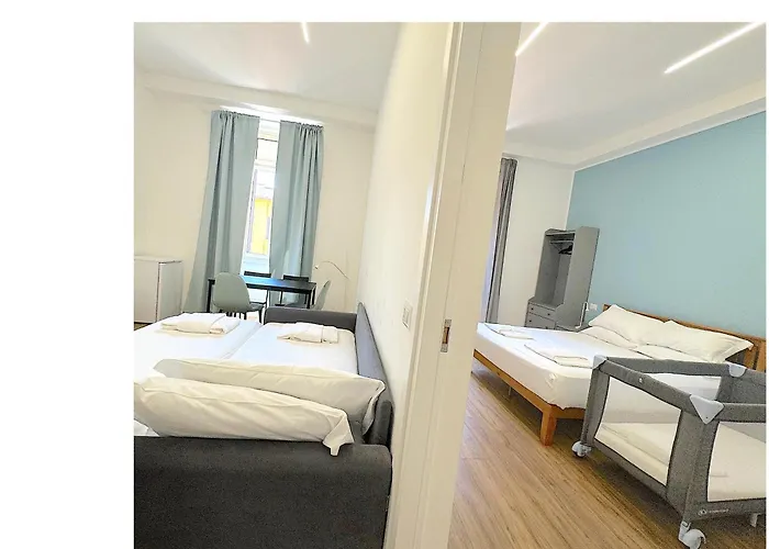 Lexie Suites, Termini St Roma